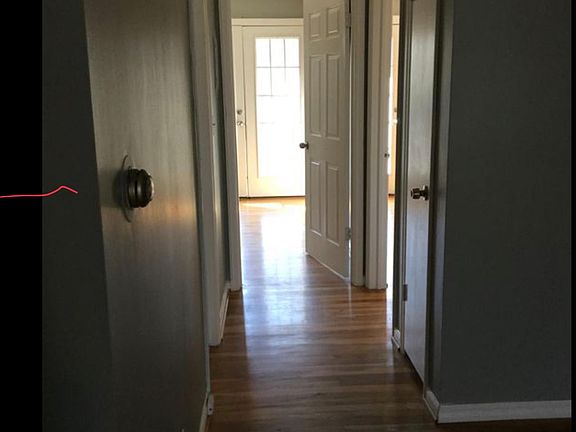 3rd image of 4038 Clark Ave