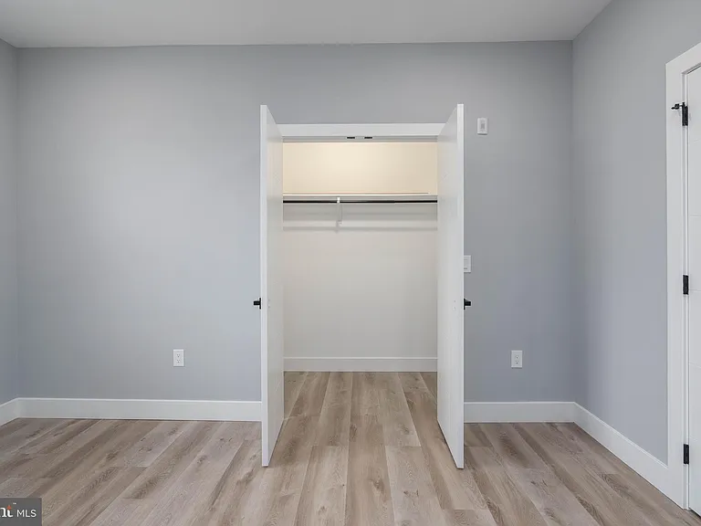 2323 E Cabot St #2 — Photo 12