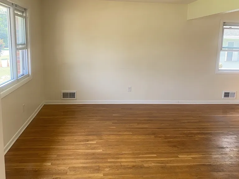 6215 Auth Rd — Photo 13