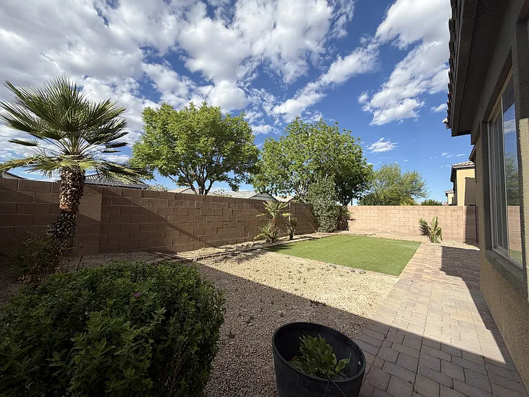 32 Delighted Ave — Photo 21