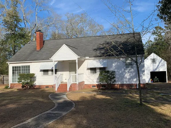 1614 Lakeview Ave, Camden, SC 29020