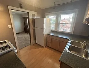 2 bed, 979 sqft, $1,200 — Photo 3