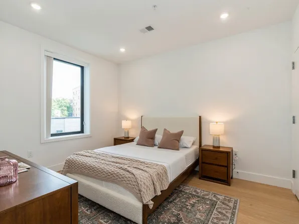 30 3 Vroom Street image 11 of 27