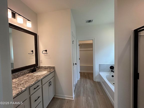 5th image of 112 Betrillo Ct