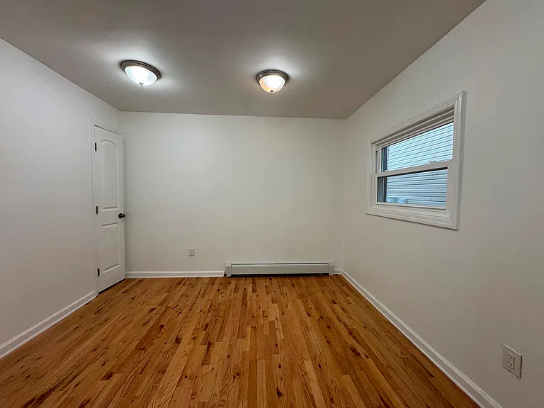 1319 Bryn Mawr St #1 — Photo 7