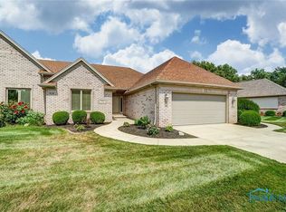 971 Deer Ridge Run, Bowling Green, OH 43402