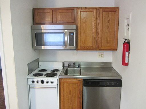 2nd image of 1490 Neil Ave APT M