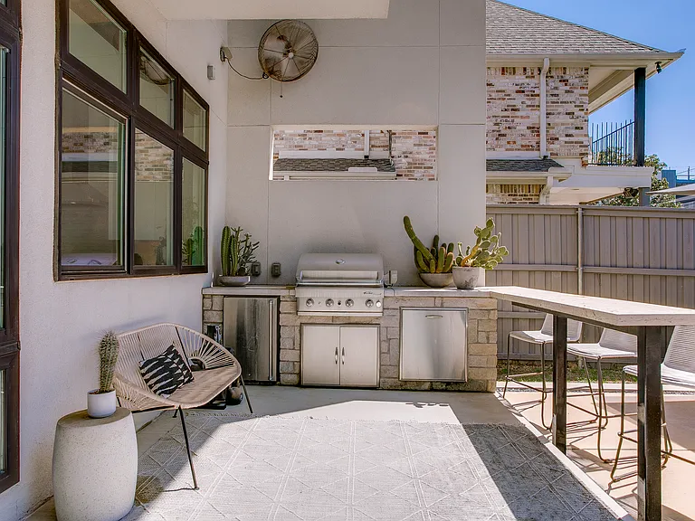 2215 Madera St — Photo 48