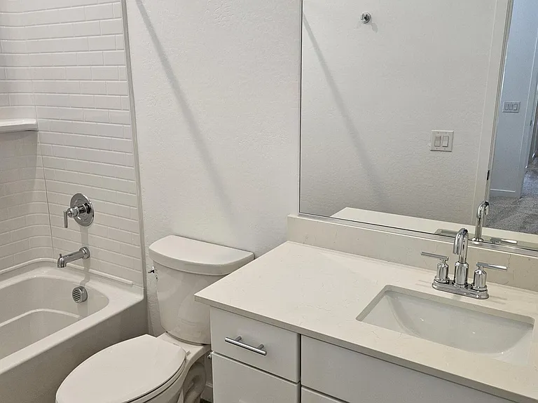 3357 S Primrose Ave — Photo 34