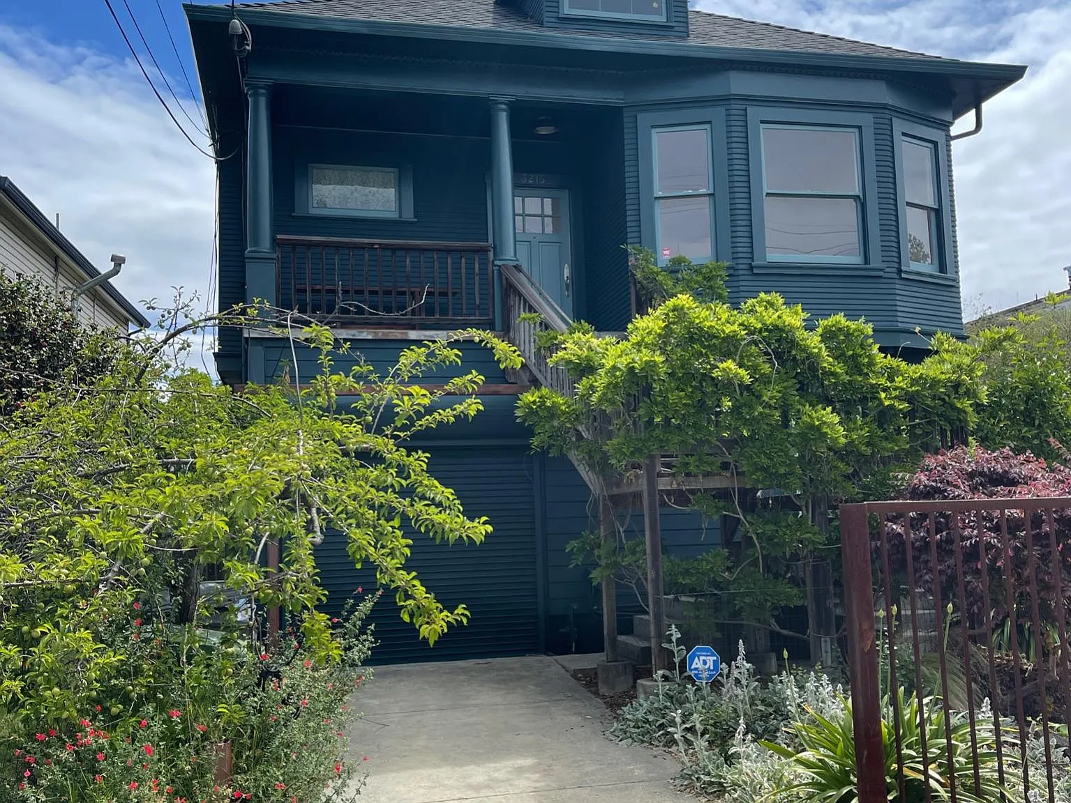 3215 King St — Photo 2