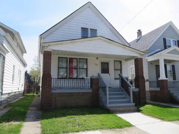 2324 Edwin St, Hamtramck, MI 48212