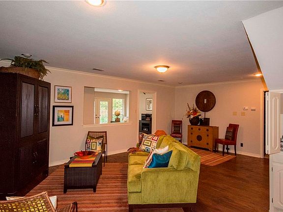 2nd image of 340 Catlin Cir