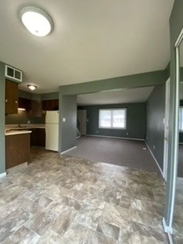 1402 County Road 6 E Photo 1