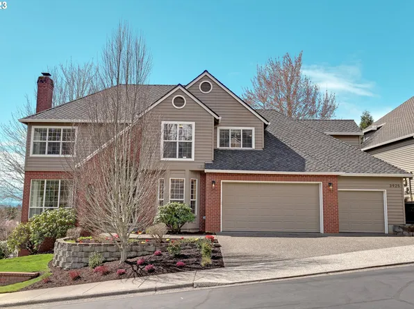 3925 NW Starview Pl, Portland, OR 97229