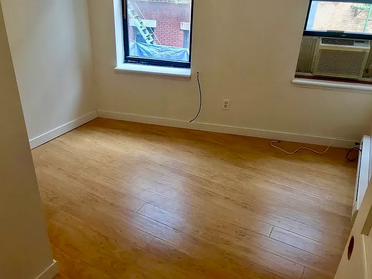 9 Pell St #3A — Photo 6