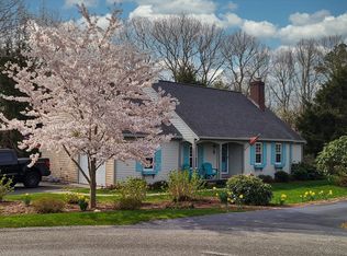 9 Washburn Pl, South Dennis, MA 02660