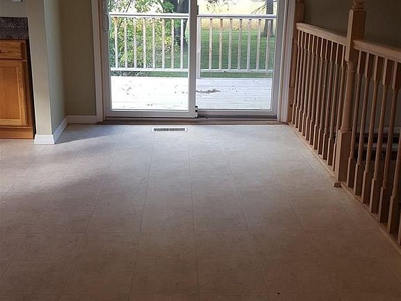 4th image of 14190 Olive Ave