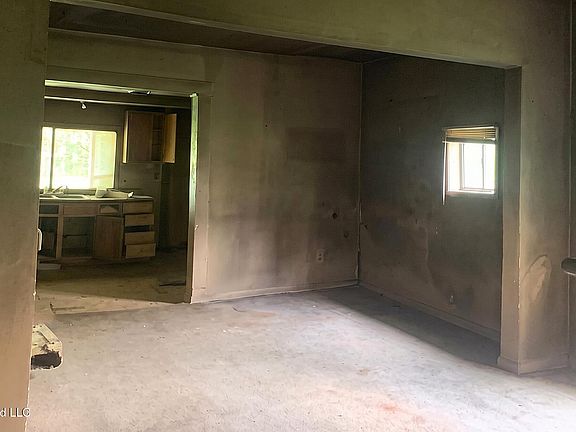 3rd image of 42 Claiborne St