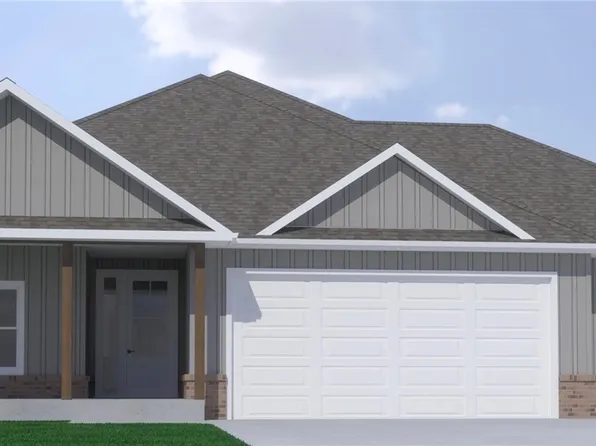 2 Gilbert Cir, Bella Vista, AR 72715