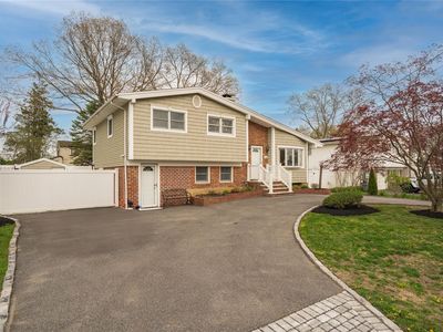 203 W 18th Street, Deer Park, NY, 11729