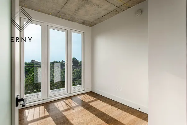 Rented by Pinn Realty | media 6