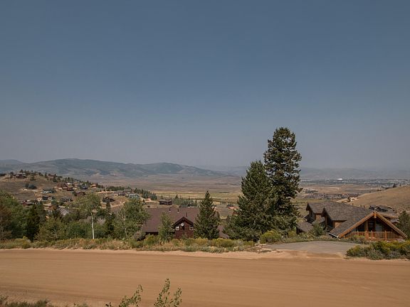 2nd image of 464 GCR 899 / Overlook