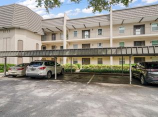 8799 Bardmoor Blvd APT 105, Seminole, FL 33777