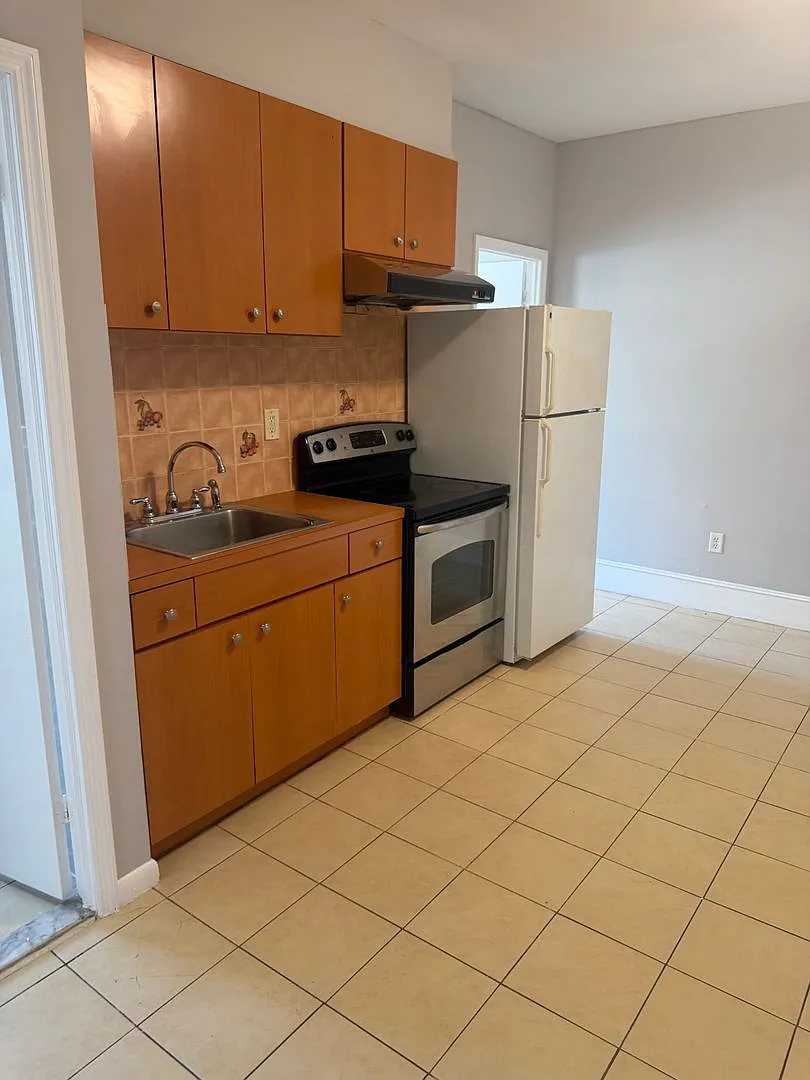 Recently Renovated 1 Bedroom/ 1 Bathroom Apartment -- Ready For Move-In! — Photo 1