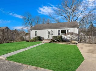 1330 Pine Dr, Bay Shore, NY 11706