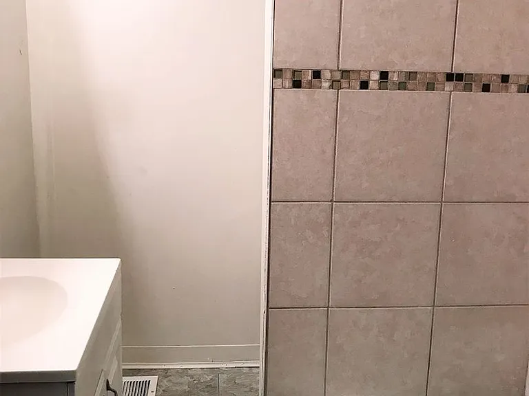 Highland Park - Apartments For Rent In Pittsburgh — Photo 4