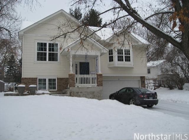 1st image of 21 Maywood Pl