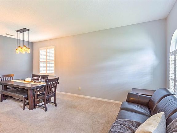 5th image of 4007 Stornoway Dr