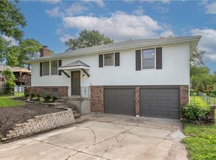 1603 Chapel Ln, Harrisonville, MO 64701