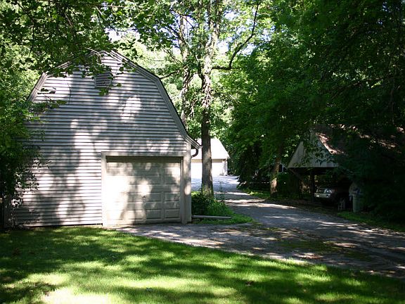 4th image of W148N7590 Woodland Dr