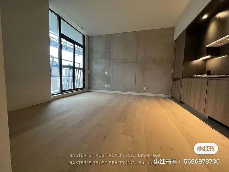 81 Wellesley St E #801 — Photo 3