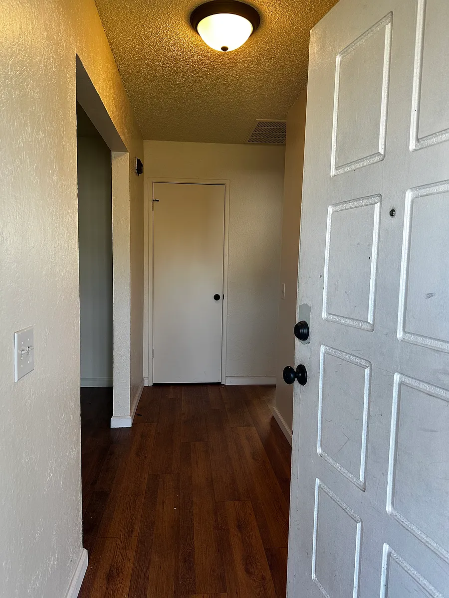 Building Photo - 8892 Fortuna Way #8892