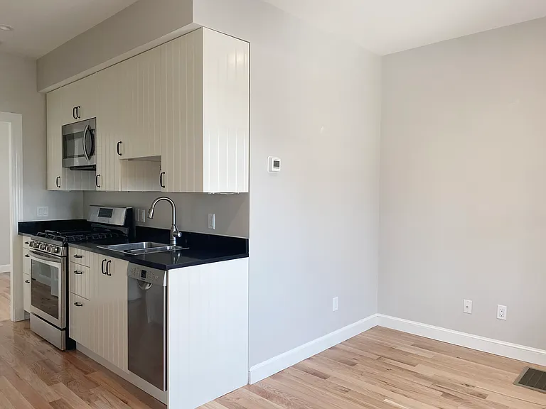 174 Winthrop St #1A — Photo 13