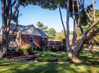 1233 Hess Ln, Louisville, KY 40217
