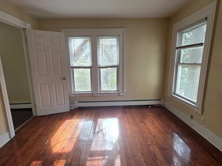 122 Derby Ave #2 — Photo 9