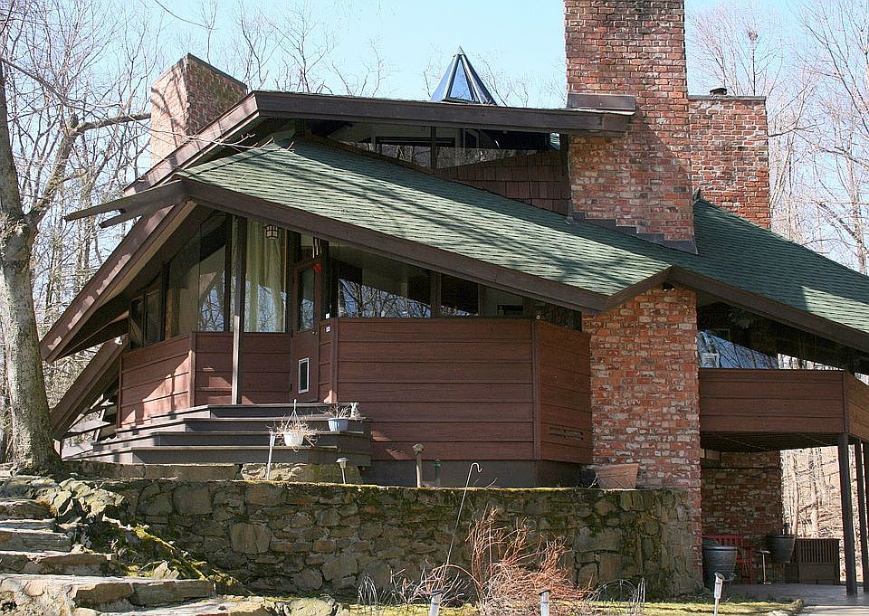 Hexagonal Contemp Designed by Frank Lloyd Wright Apprentice Roy S. Johnson