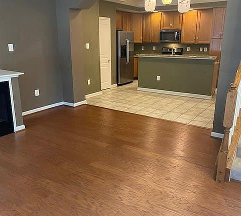 5th image of 1807 Wheyfield Dr