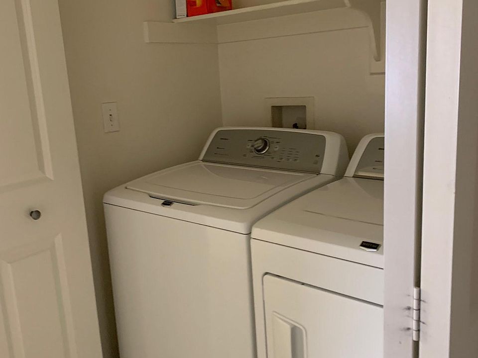 1st image of 9315 Burnet Ave Unit 106