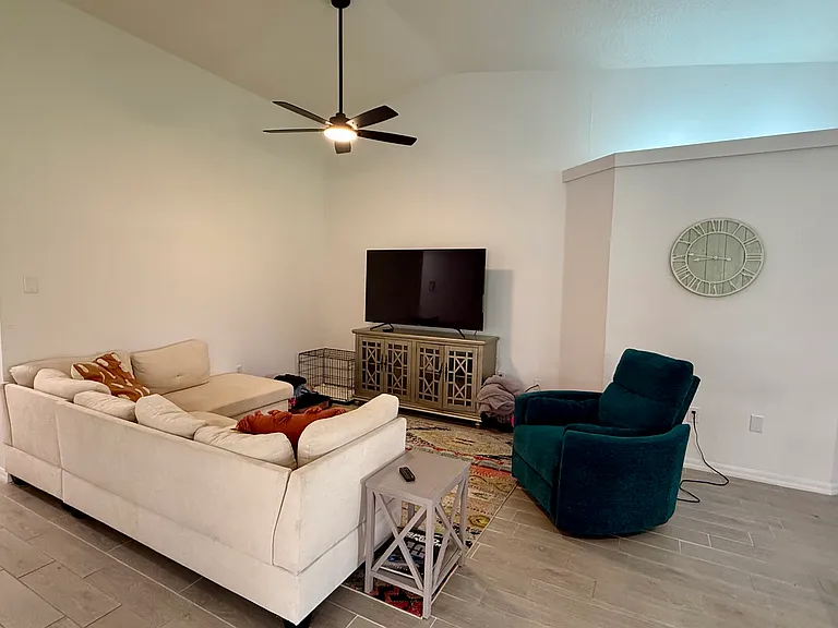 1608 Fairway Oaks Dr — Photo 12