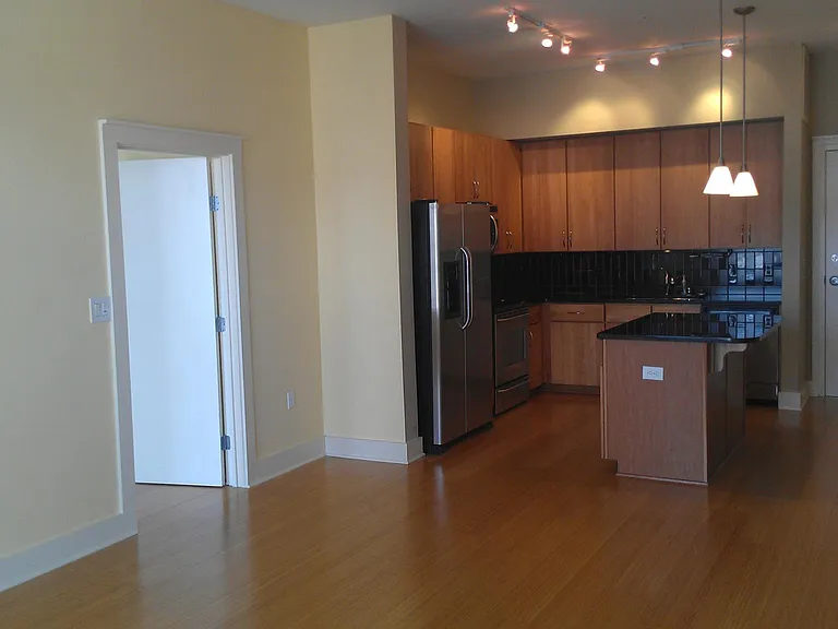 535 S Upper St #402 — Photo 6