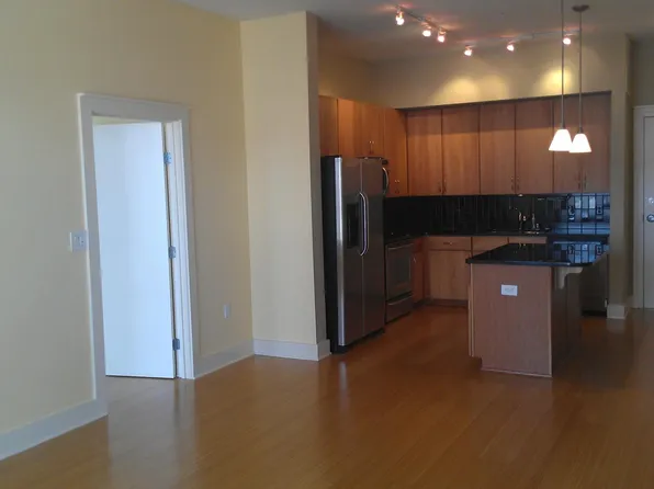 535 S Upper St #402, Lexington, KY 40507