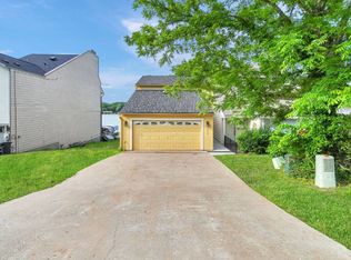 1216 Lake View Dr, Montgomery, TX 77356