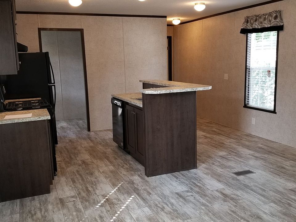 Kitchen/Living Room Space