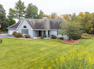 74 Plateau Ridge Rd, Loudon, NH 03307