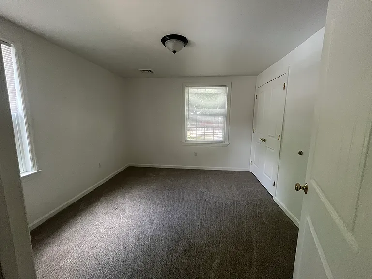 2836 Lincoln Hwy E — Photo 8