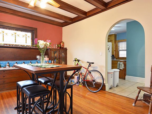 4th image of 2888 Irving Ave S #1